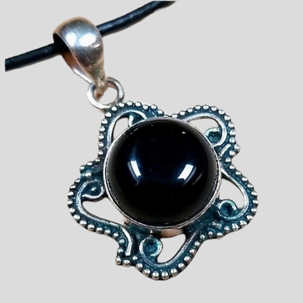 Vintage Onyx 925 Sterling Silver Leather Cord Pendant Necklace - Picture 1 of 15